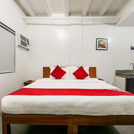 Oyo 136 Regal Residences Quezon City Εξωτερικό φωτογραφία