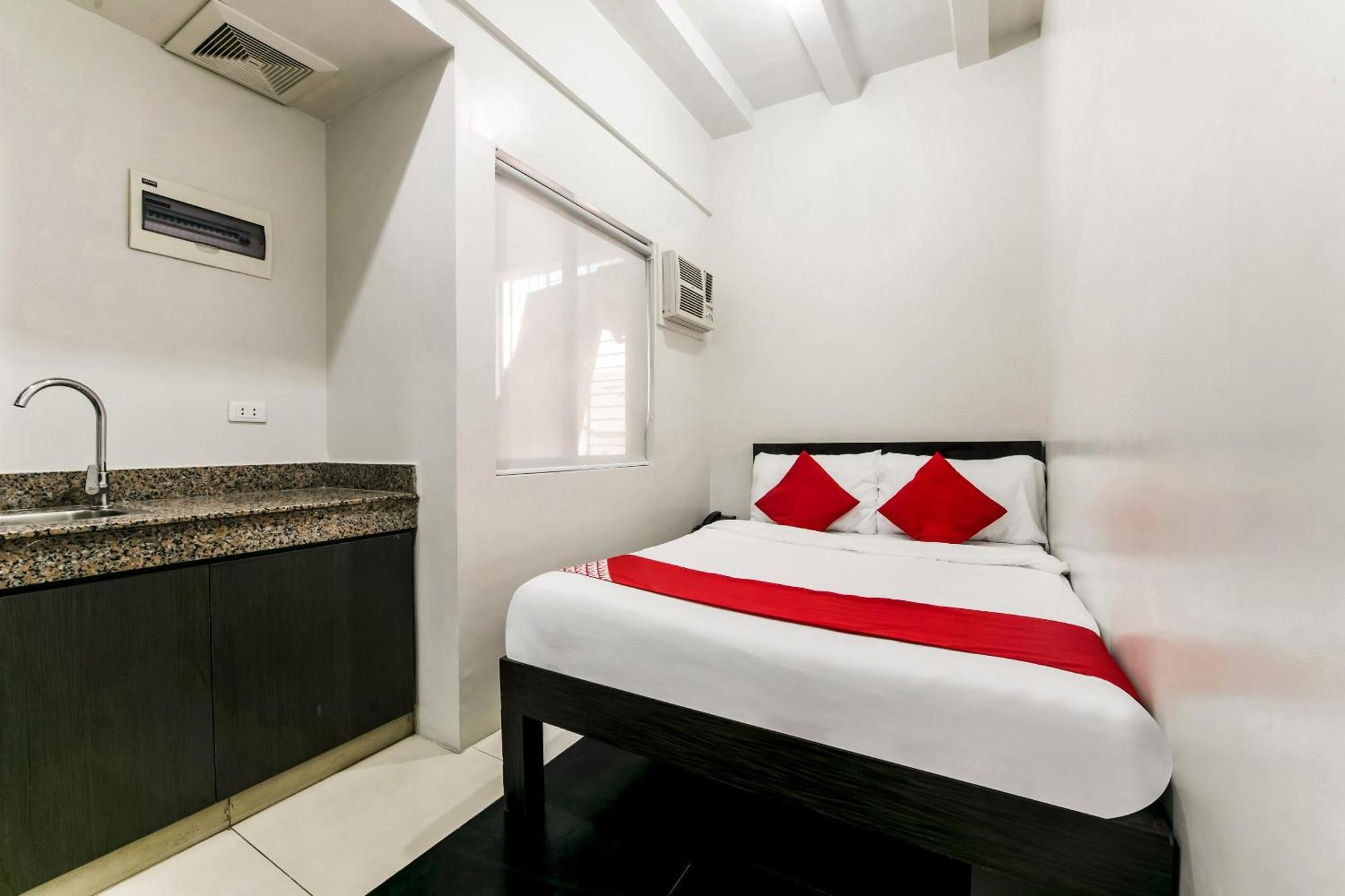 Oyo 136 Regal Residences Quezon City Εξωτερικό φωτογραφία