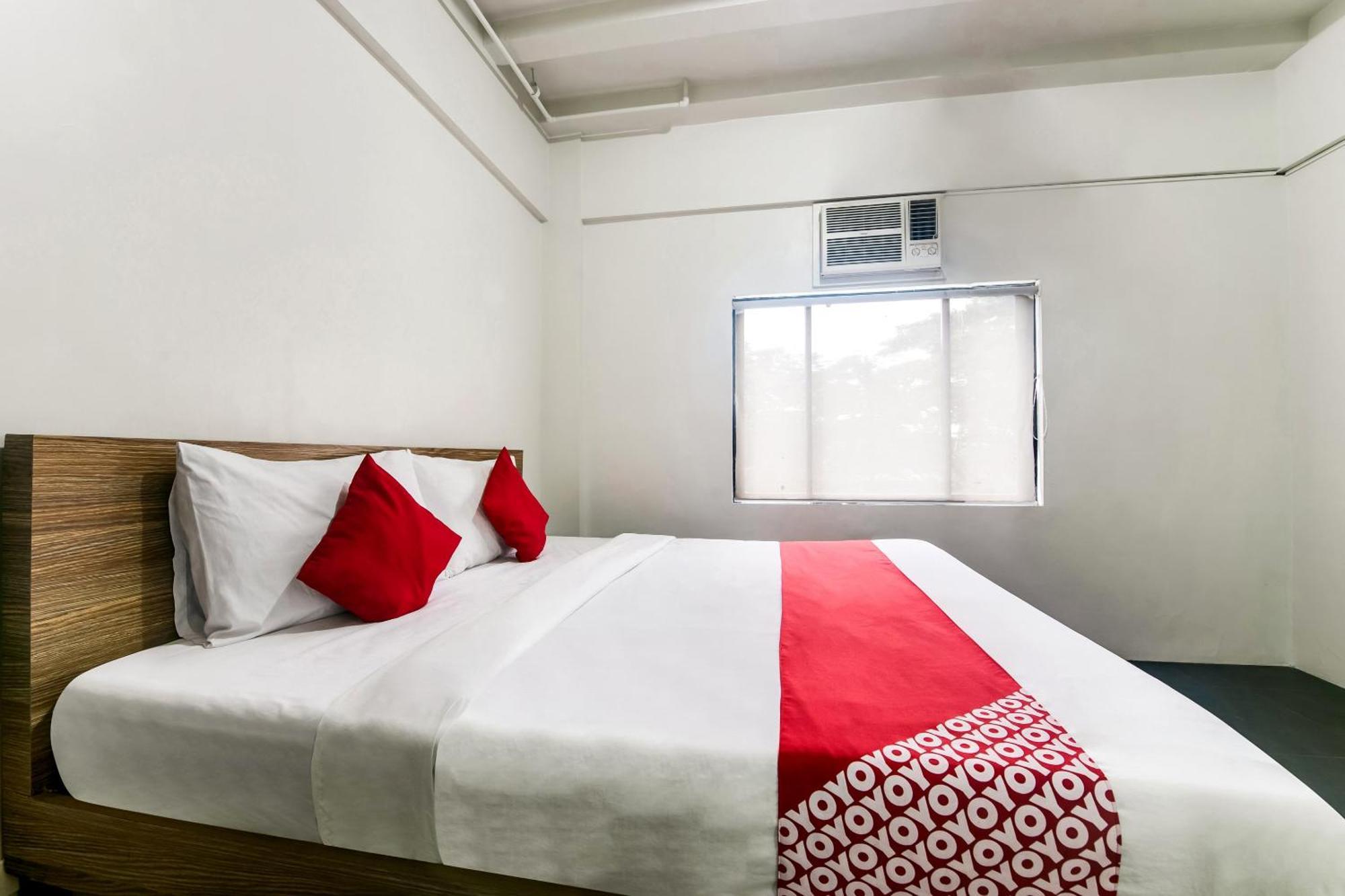 Oyo 136 Regal Residences Quezon City Εξωτερικό φωτογραφία