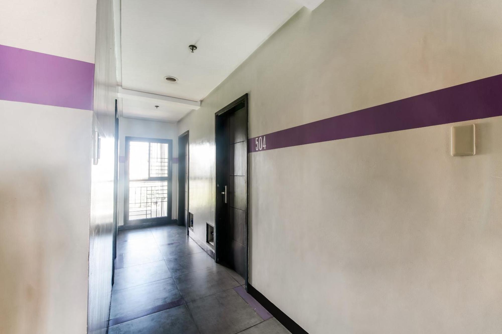 Oyo 136 Regal Residences Quezon City Εξωτερικό φωτογραφία